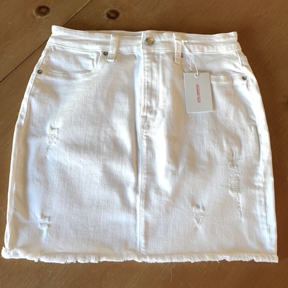 New Good American The Distressed Denim Mini Skirt